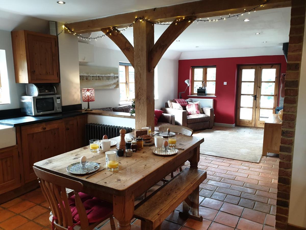 Delightful Cottage On The River Adur Close To Brighton & The Downs No Dogs Sorry Upper Beeding Exteriér fotografie