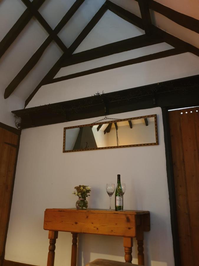 Delightful Cottage On The River Adur Close To Brighton & The Downs No Dogs Sorry Upper Beeding Exteriér fotografie