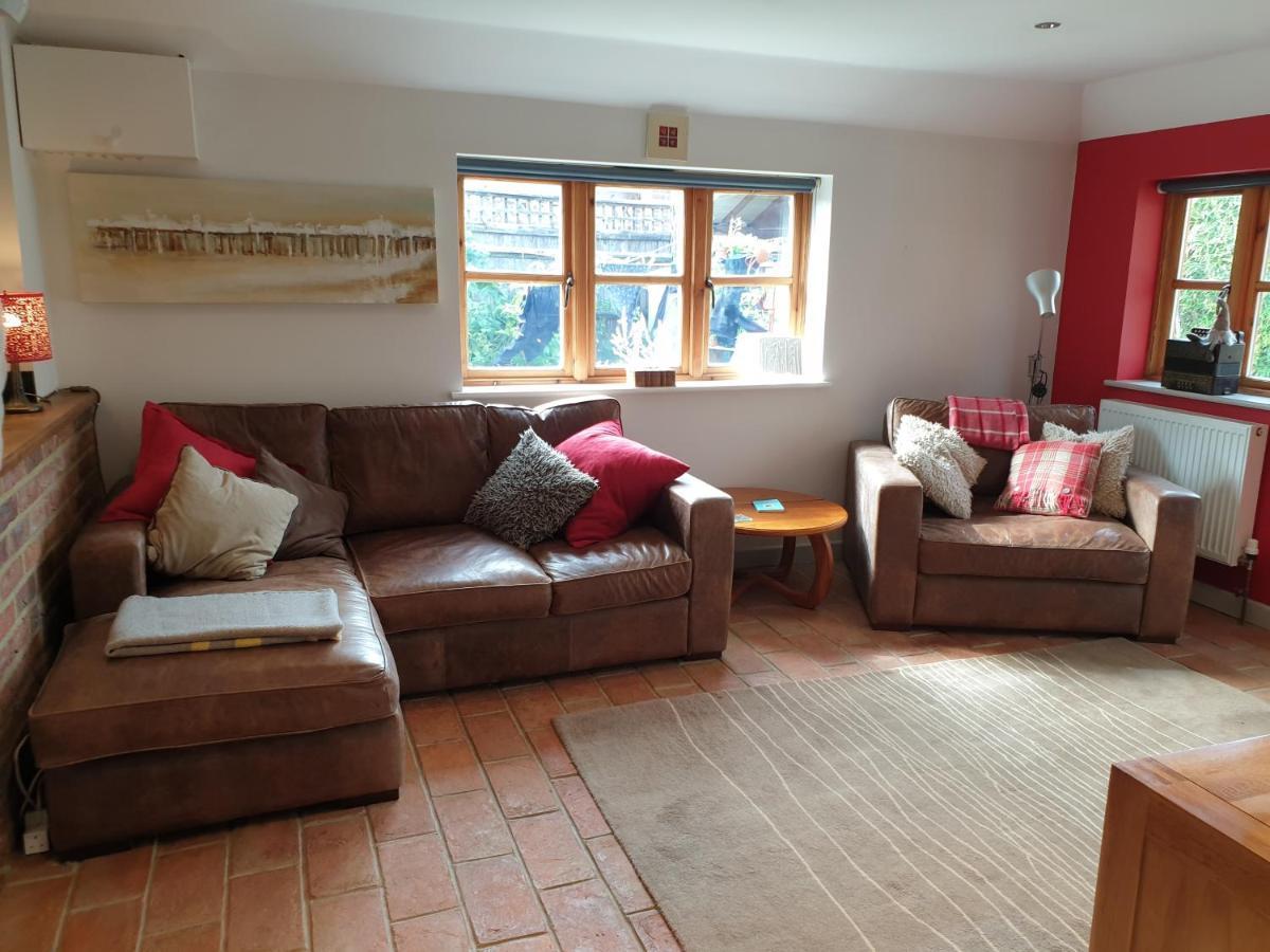 Delightful Cottage On The River Adur Close To Brighton & The Downs No Dogs Sorry Upper Beeding Exteriér fotografie