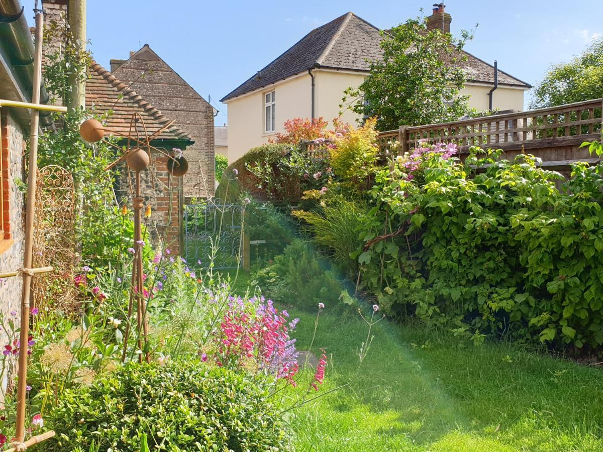 Delightful Cottage On The River Adur Close To Brighton & The Downs No Dogs Sorry Upper Beeding Exteriér fotografie