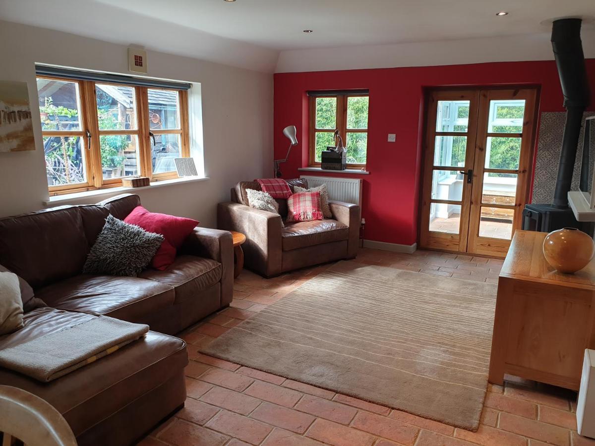 Delightful Cottage On The River Adur Close To Brighton & The Downs No Dogs Sorry Upper Beeding Exteriér fotografie