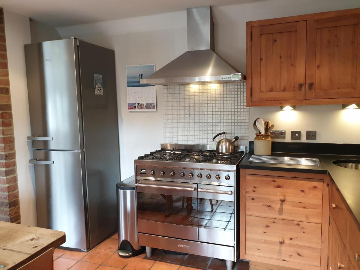 Delightful Cottage On The River Adur Close To Brighton & The Downs No Dogs Sorry Upper Beeding Exteriér fotografie